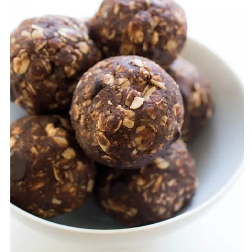 Chocolate & Peanut Butter Protein Balls